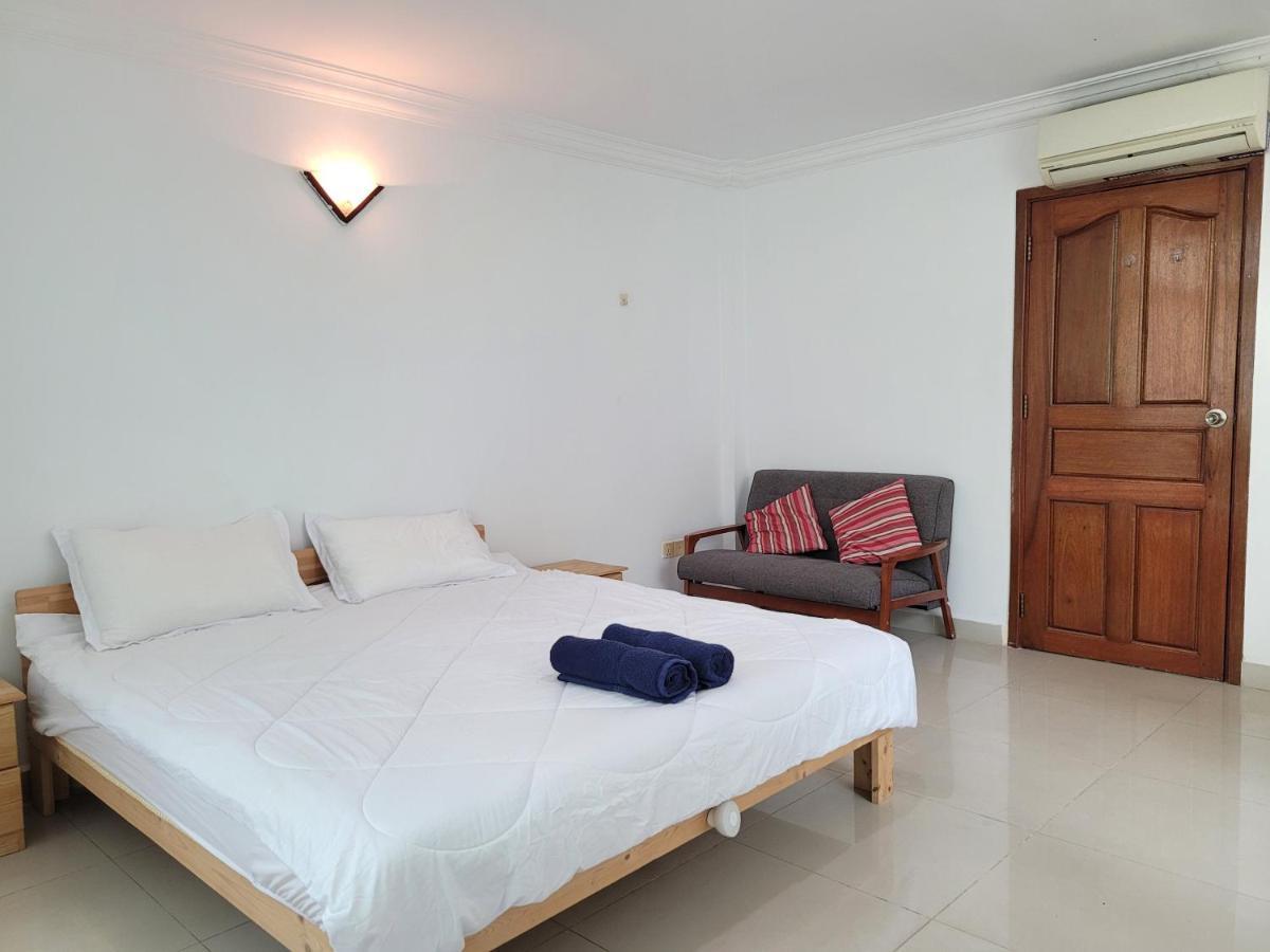 Yana House Phnom Penh Hotel Luaran gambar