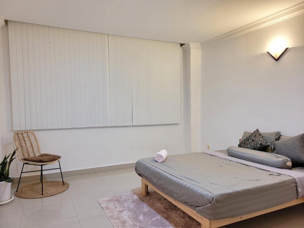 Yana House Phnom Penh Hotel Luaran gambar
