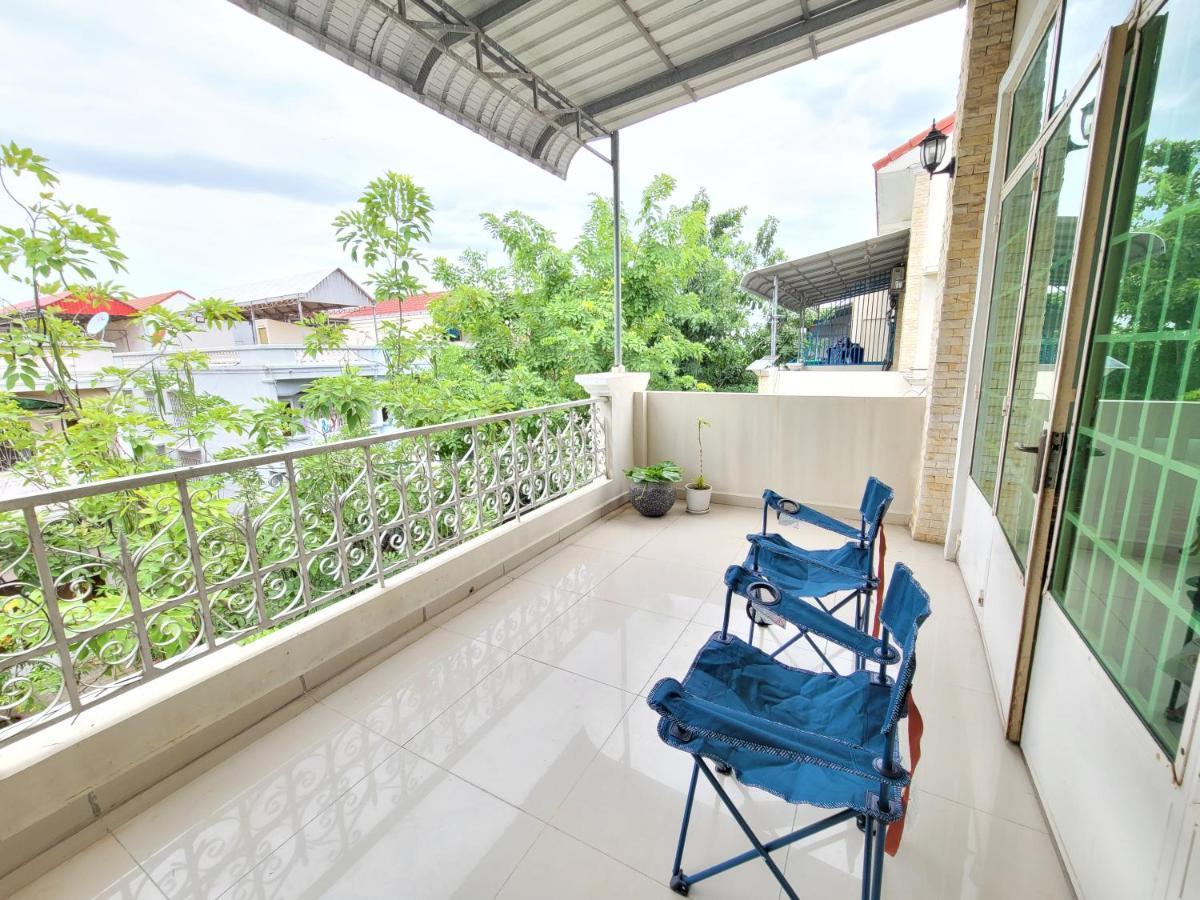 Yana House Phnom Penh Hotel Luaran gambar